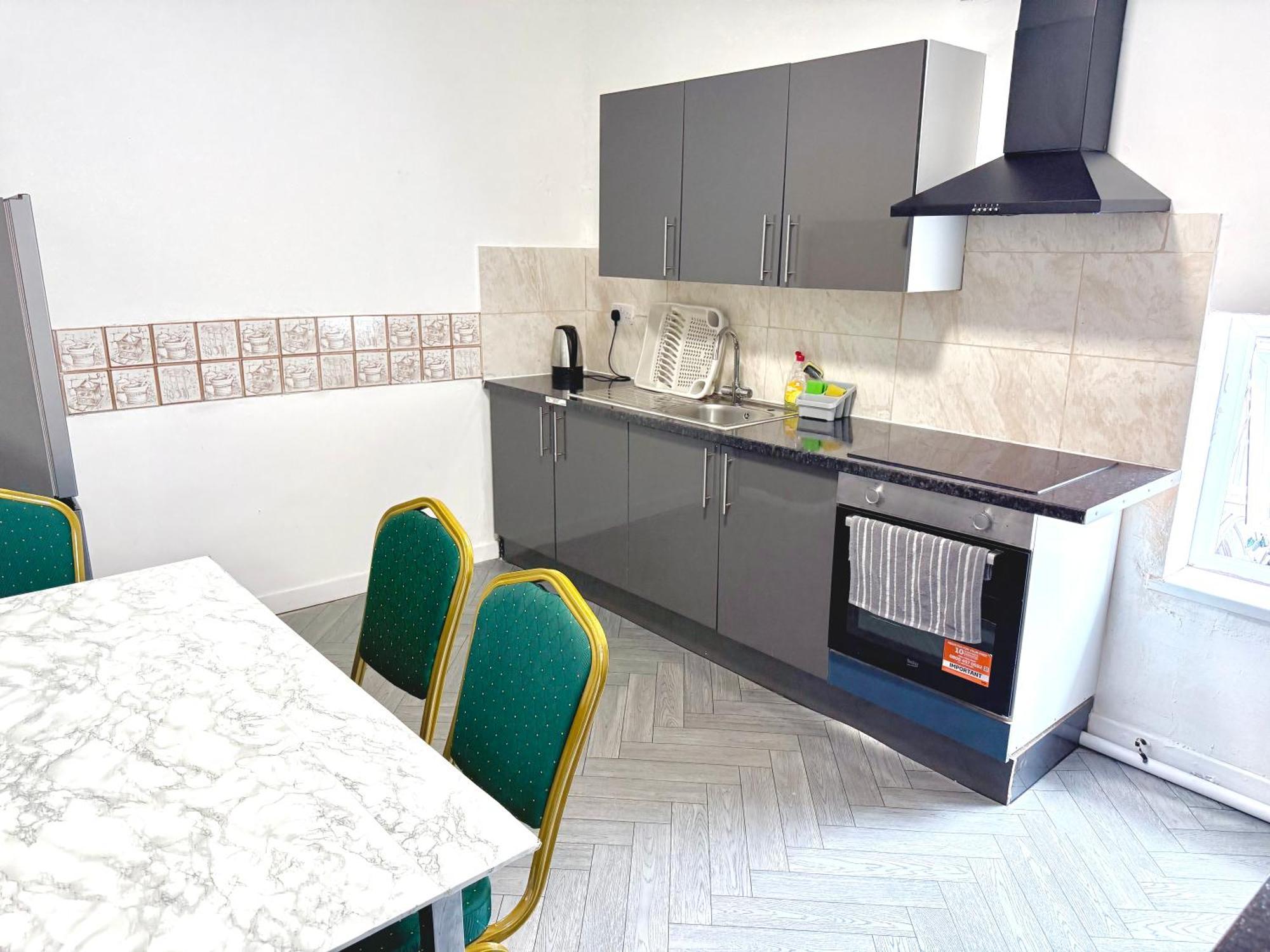O5 Hostel